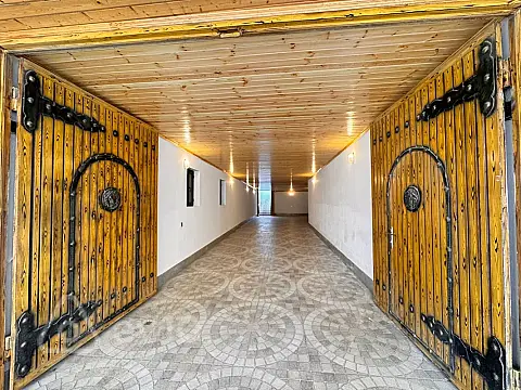Satılır 9 otaqlı həyət evi 500 m² — Bakı, Səbail 9 otaq 500.00 m²