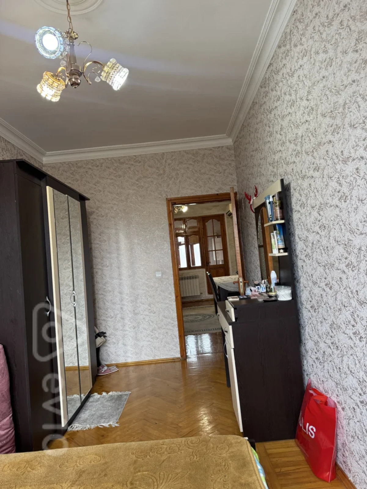 Kirayə verilir 2 otaqlı köhnə tikili 60 m²