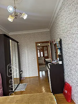 Kirayə verilir 2 otaqlı köhnə tikili 60 m²