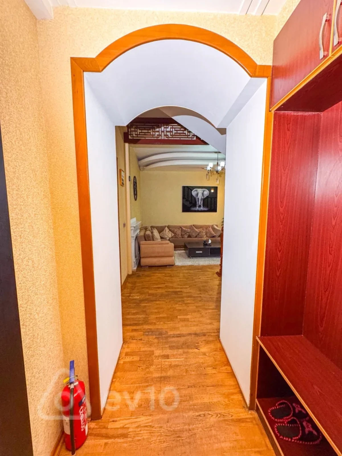 Kirayə verilir 4 otaqlı yeni tikili 200 m²