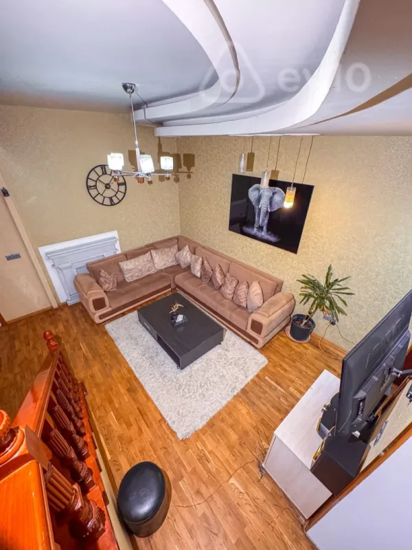 Kirayə verilir 4 otaqlı yeni tikili 200 m²