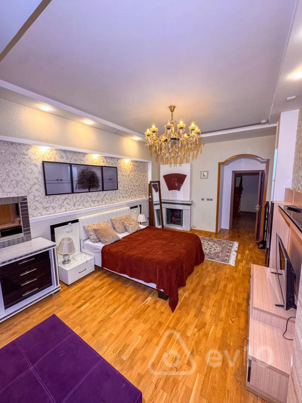 Kirayə verilir 4 otaqlı yeni tikili 200 m²