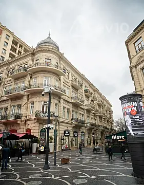 Kirayə verilir 4 otaqlı yeni tikili 200 m²