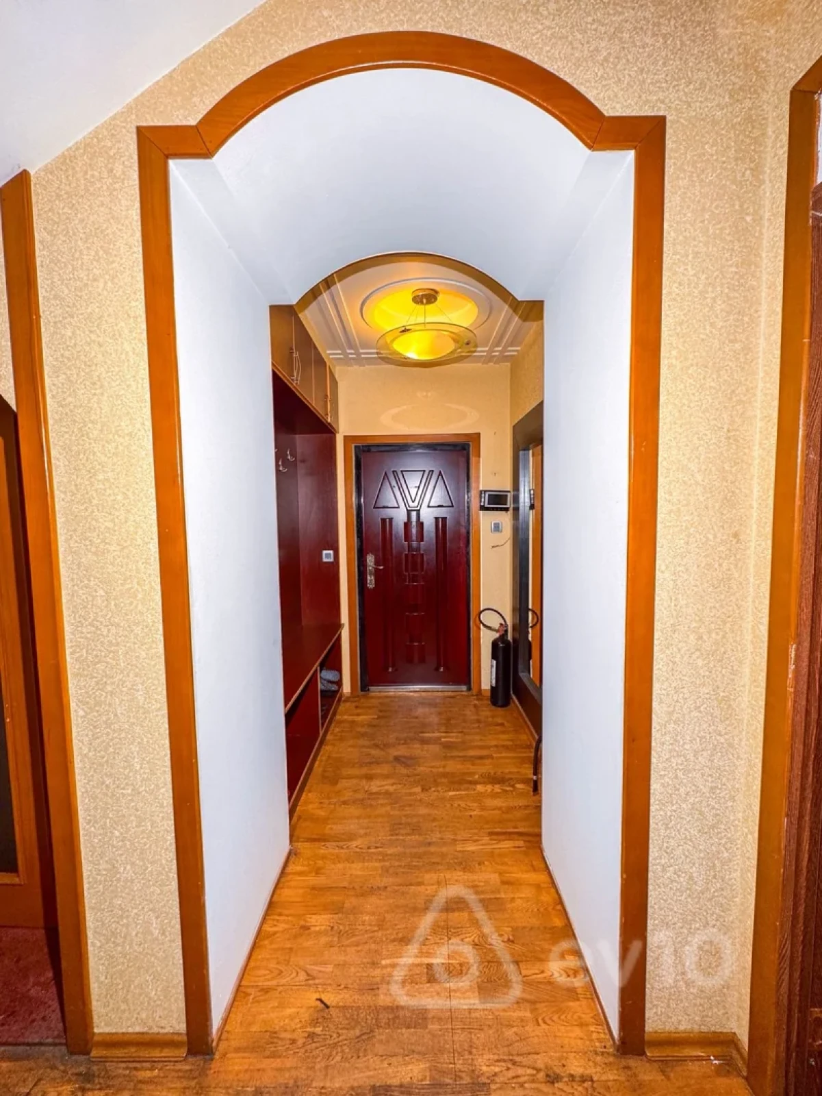 Kirayə verilir 4 otaqlı yeni tikili 200 m²