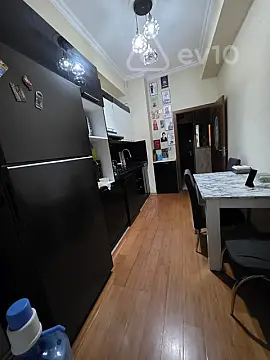 Kirayə verilir 3 otaqlı yeni tikili 100 m²