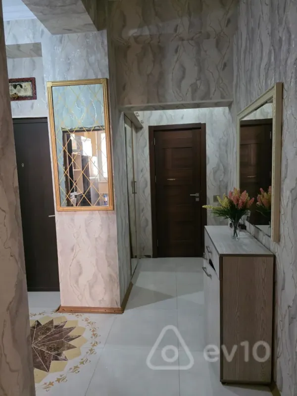 Kirayə verilir 3 otaqlı yeni tikili 100 m²