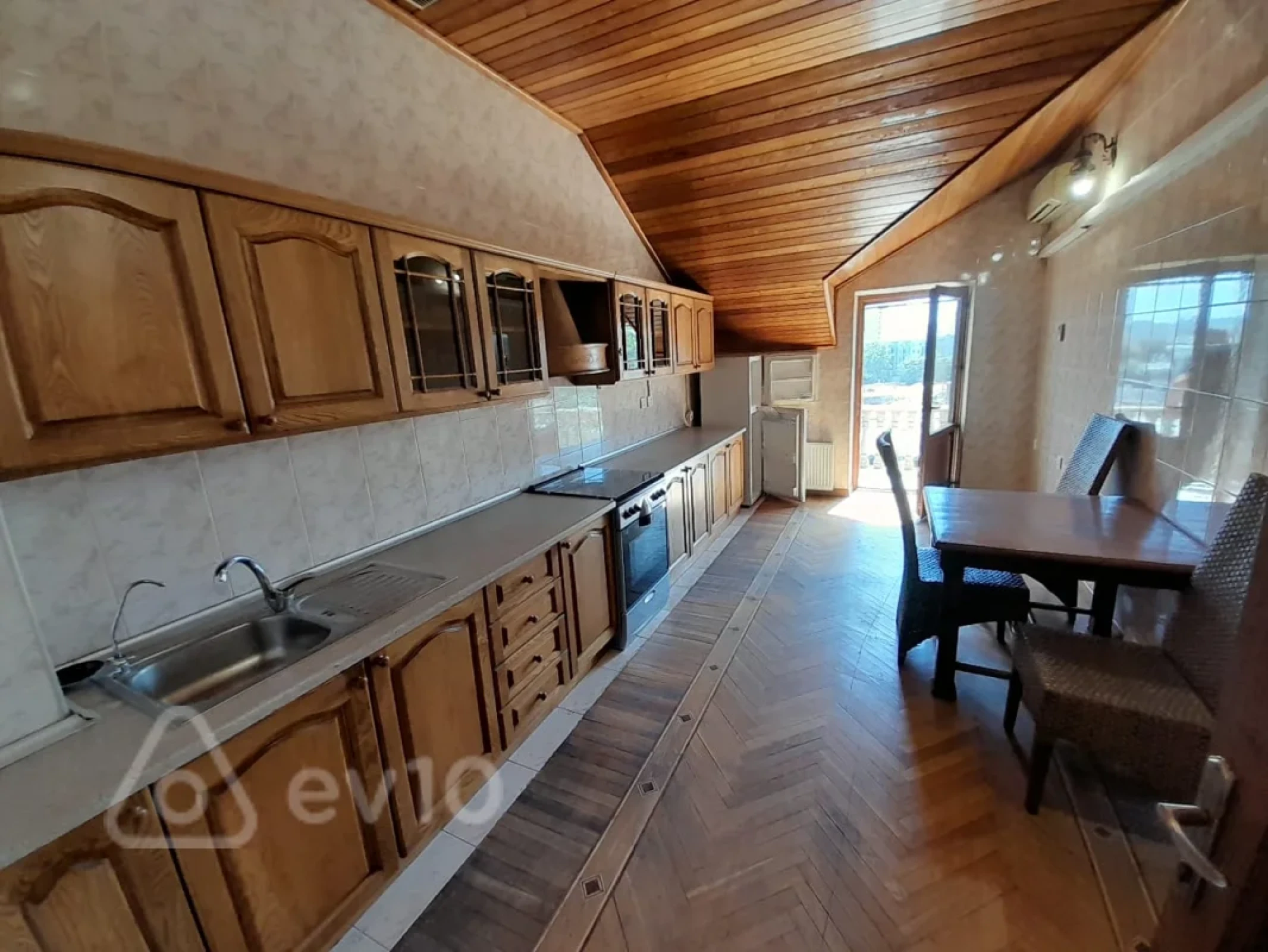 Kirayə verilir mənzil 735 m²