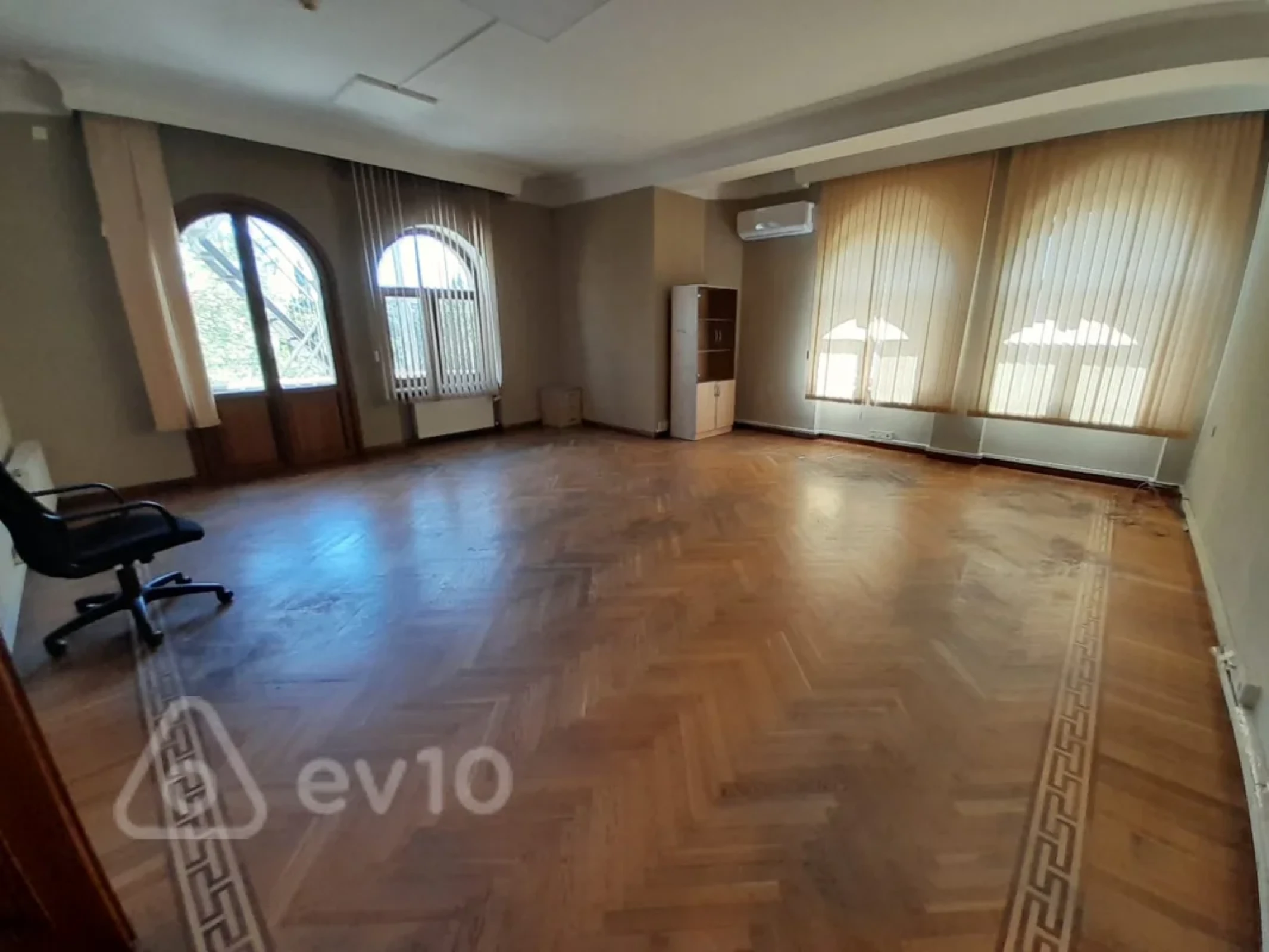 Kirayə verilir mənzil 735 m²