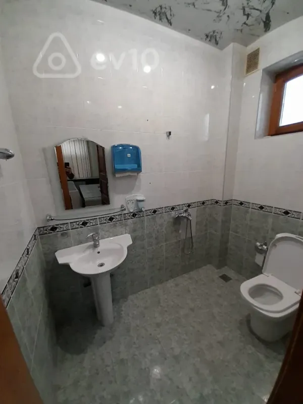 Kirayə verilir mənzil 735 m²