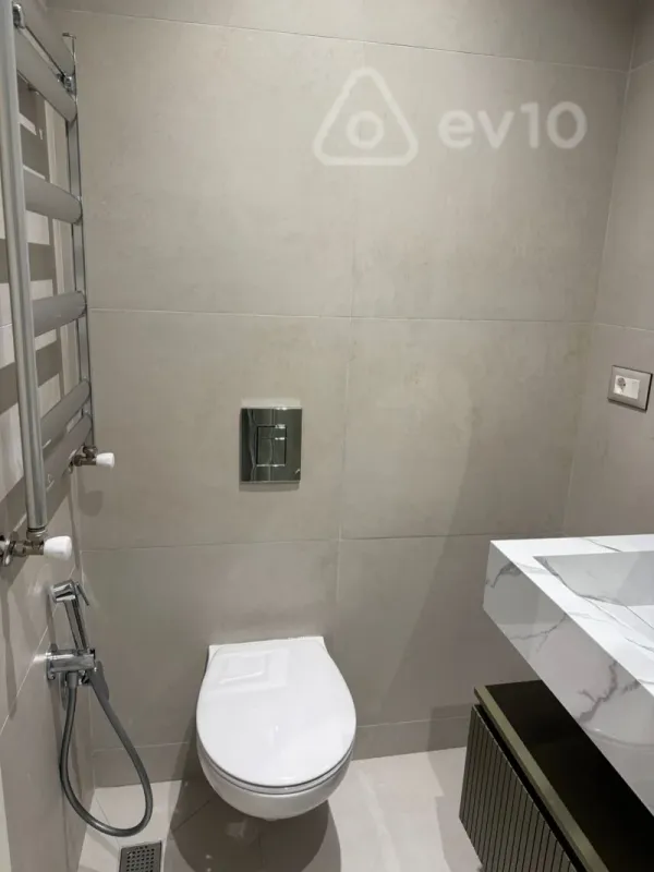Satılır 2 otaqlı yeni tikili 68 m²