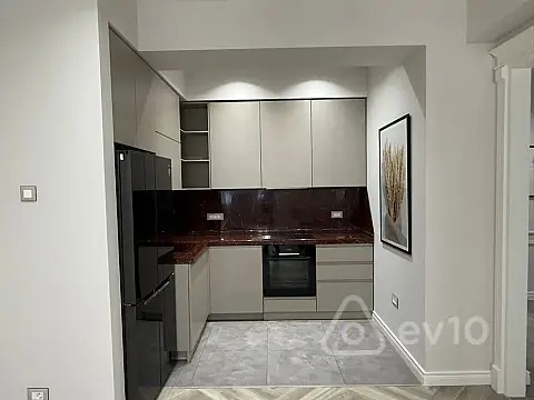 Satılır 2 otaqlı yeni tikili 68 m²
