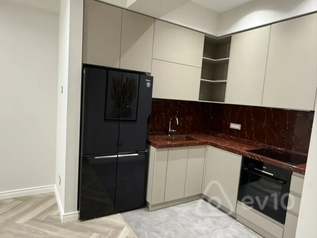 Satılır 2 otaqlı yeni tikili 68 m²
