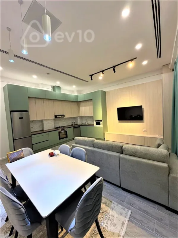 Kirayə verilir 3 otaqlı yeni tikili 100 m²