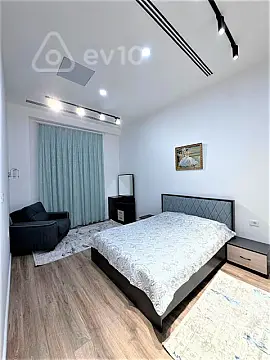 Kirayə verilir 3 otaqlı yeni tikili 100 m²
