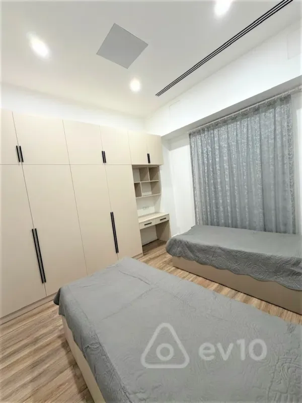 Kirayə verilir 3 otaqlı yeni tikili 100 m²