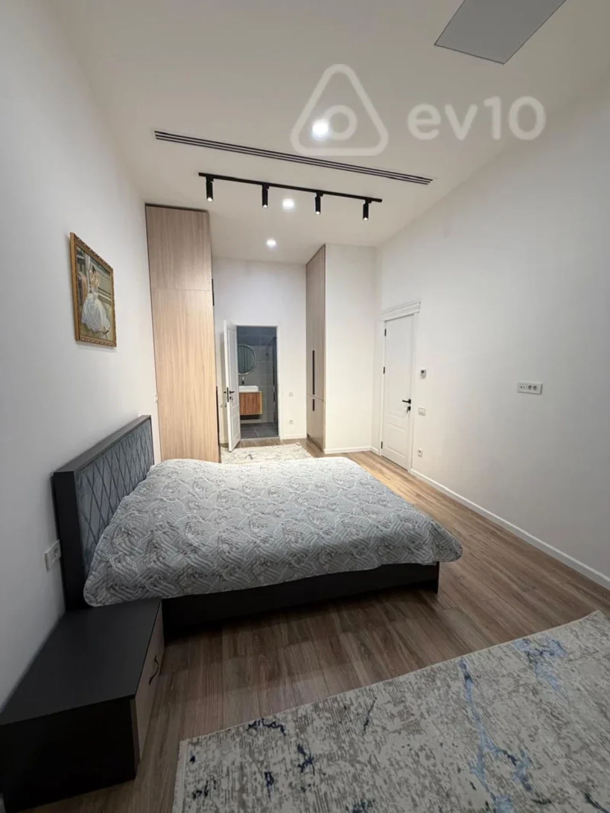 Kirayə verilir 3 otaqlı yeni tikili 100 m²