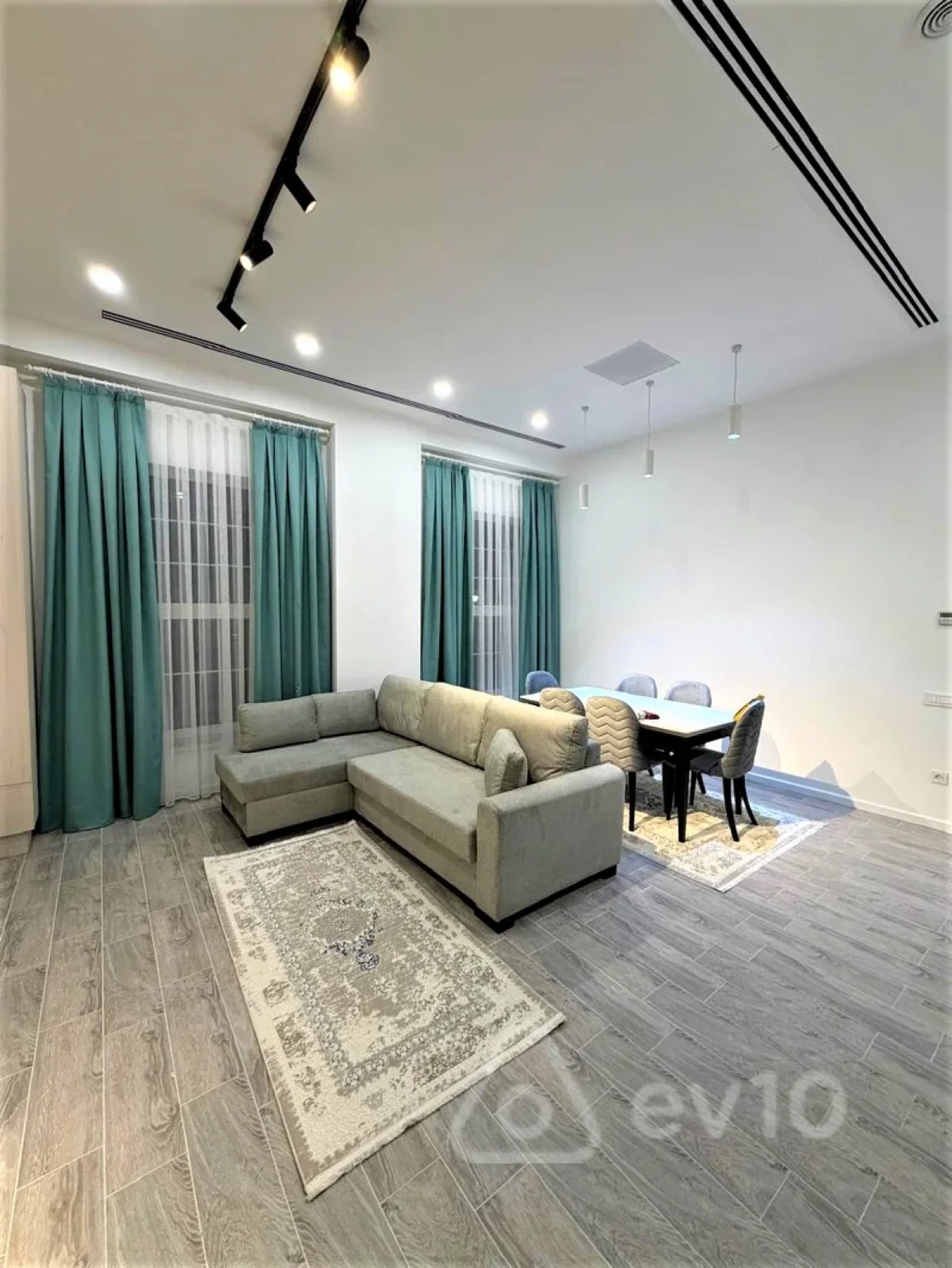 Kirayə verilir 3 otaqlı yeni tikili 100 m²