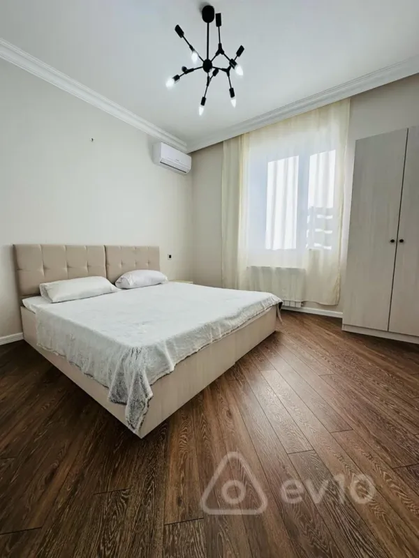 Satılır 4 otaqlı həyət evi 140 m²