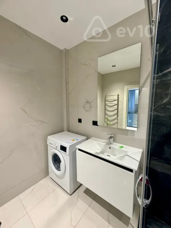 Kirayə verilir 2 otaqlı yeni tikili 71 m²
