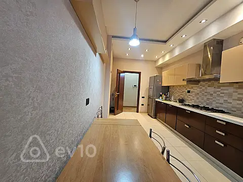 Satılır 2 otaqlı yeni tikili 110 m²