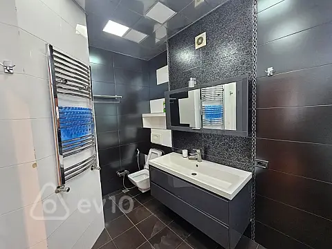 Satılır 2 otaqlı yeni tikili 110 m²