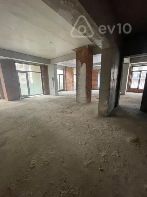 Satılır 4 otaqlı yeni tikili 157.5 m²