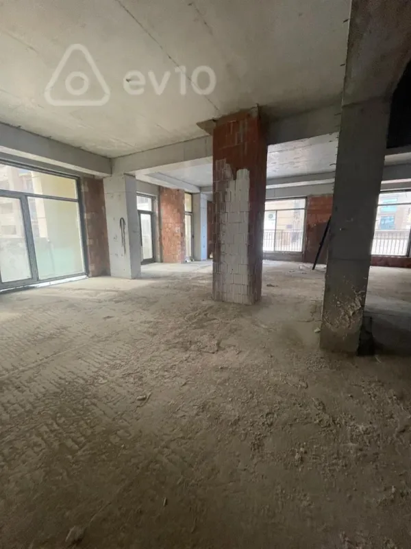 Satılır 4 otaqlı yeni tikili 157.5 m²