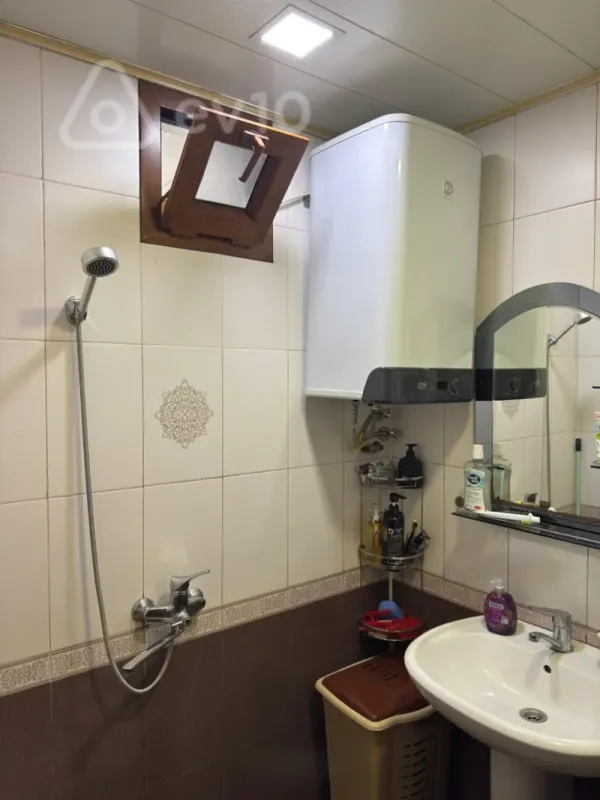 Satılır 3 otaqlı köhnə tikili 65 m²