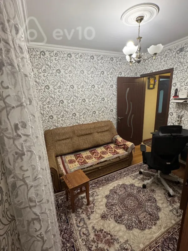 Satılır 3 otaqlı köhnə tikili 65 m²