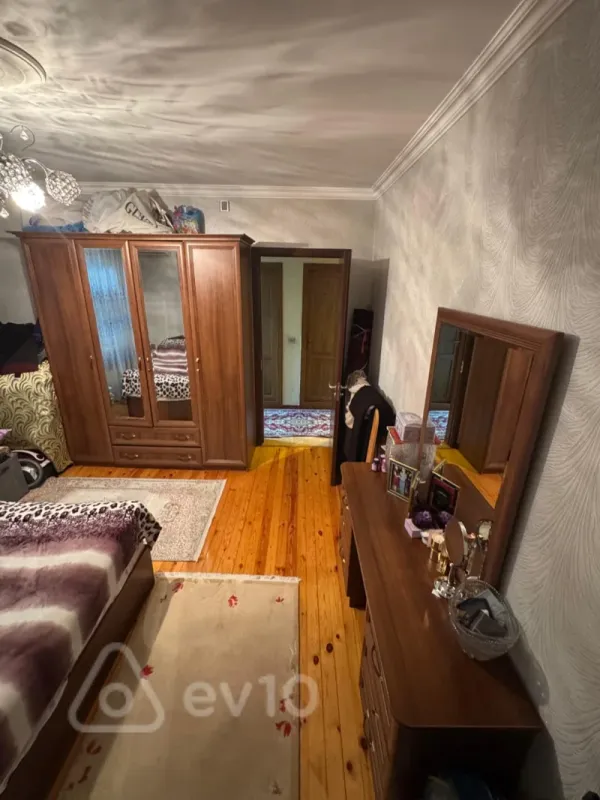 Satılır 3 otaqlı köhnə tikili 65 m²