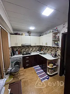 Satılır 3 otaqlı köhnə tikili 65 m²