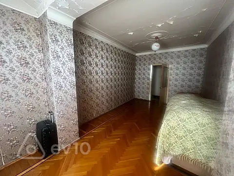 Satılır 3 otaqlı köhnə tikili 86 m²