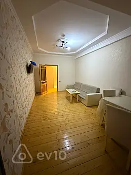 Kirayə verilir 2 otaqlı yeni tikili 70 m²