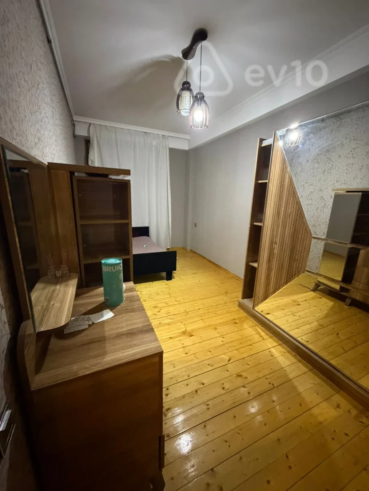 Kirayə verilir 2 otaqlı yeni tikili 70 m²