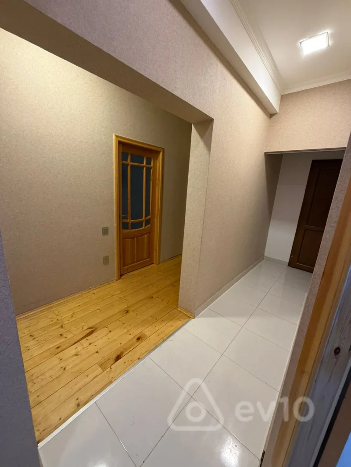 Kirayə verilir 2 otaqlı yeni tikili 70 m²
