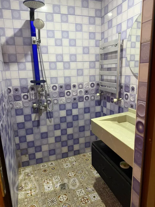 Kirayə verilir 2 otaqlı yeni tikili 70 m²