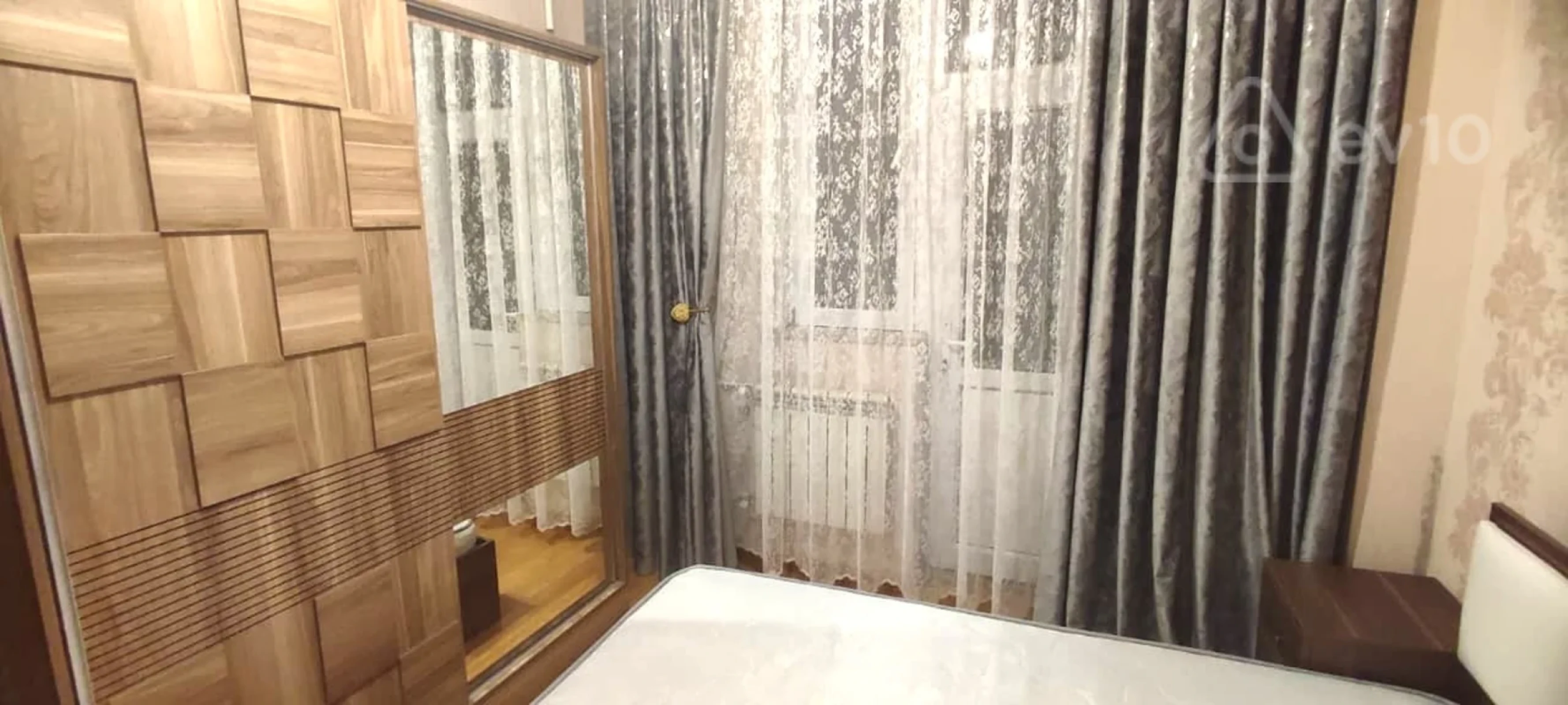 Kirayə verilir 2 otaqlı köhnə tikili 70 m²