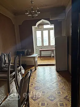 Kirayə verilir 3 otaqlı köhnə tikili 120 m²