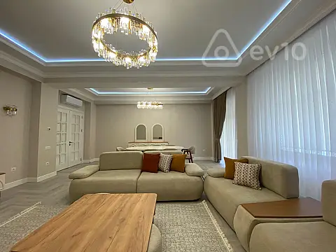 Kirayə verilir 4 otaqlı yeni tikili 220 m²
