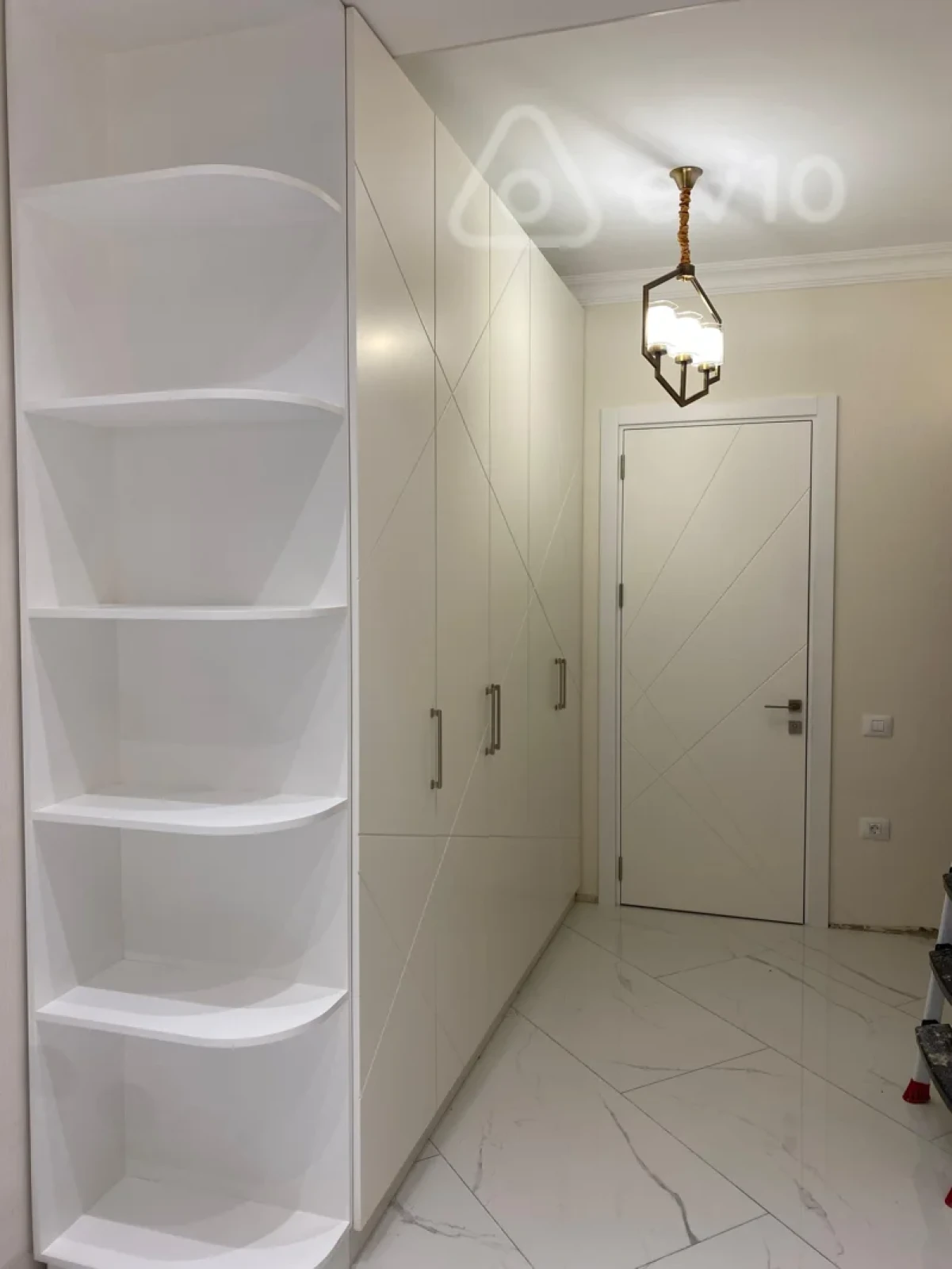 Kirayə verilir 4 otaqlı yeni tikili 220 m²