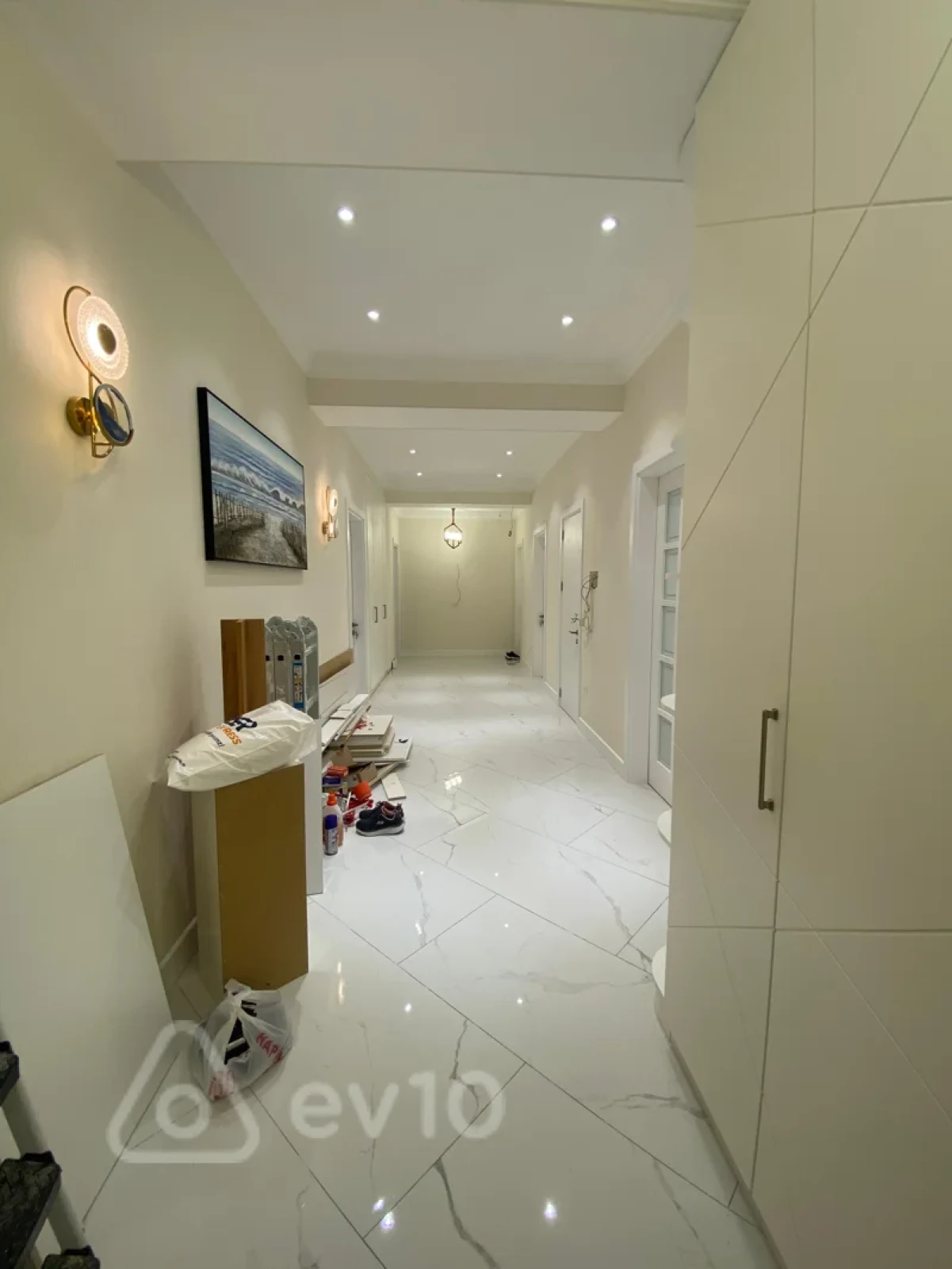 Kirayə verilir 4 otaqlı yeni tikili 220 m²