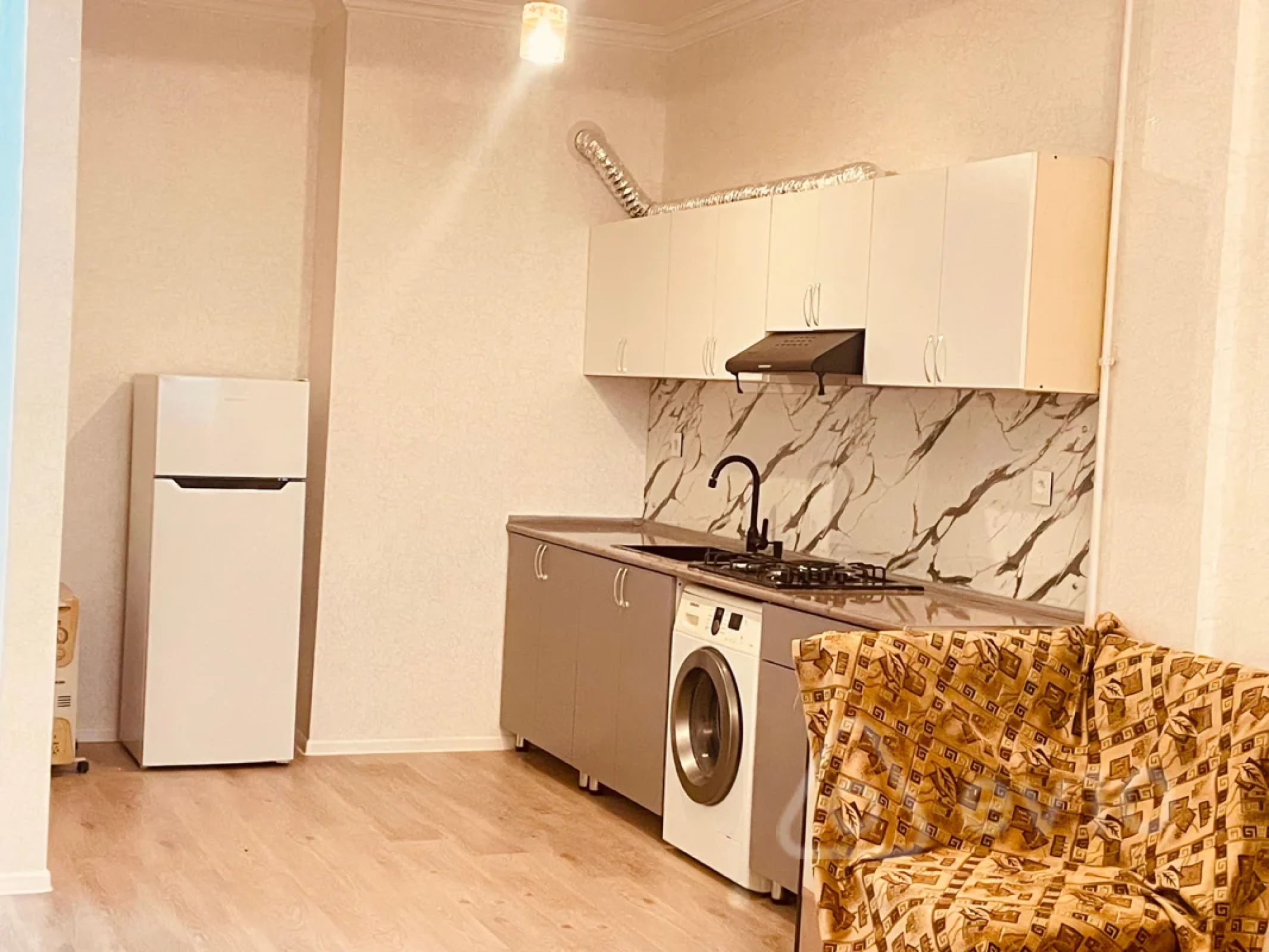 Kirayə verilir 2 otaqlı yeni tikili 70 m²