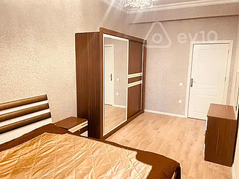 Kirayə verilir 2 otaqlı yeni tikili 70 m²