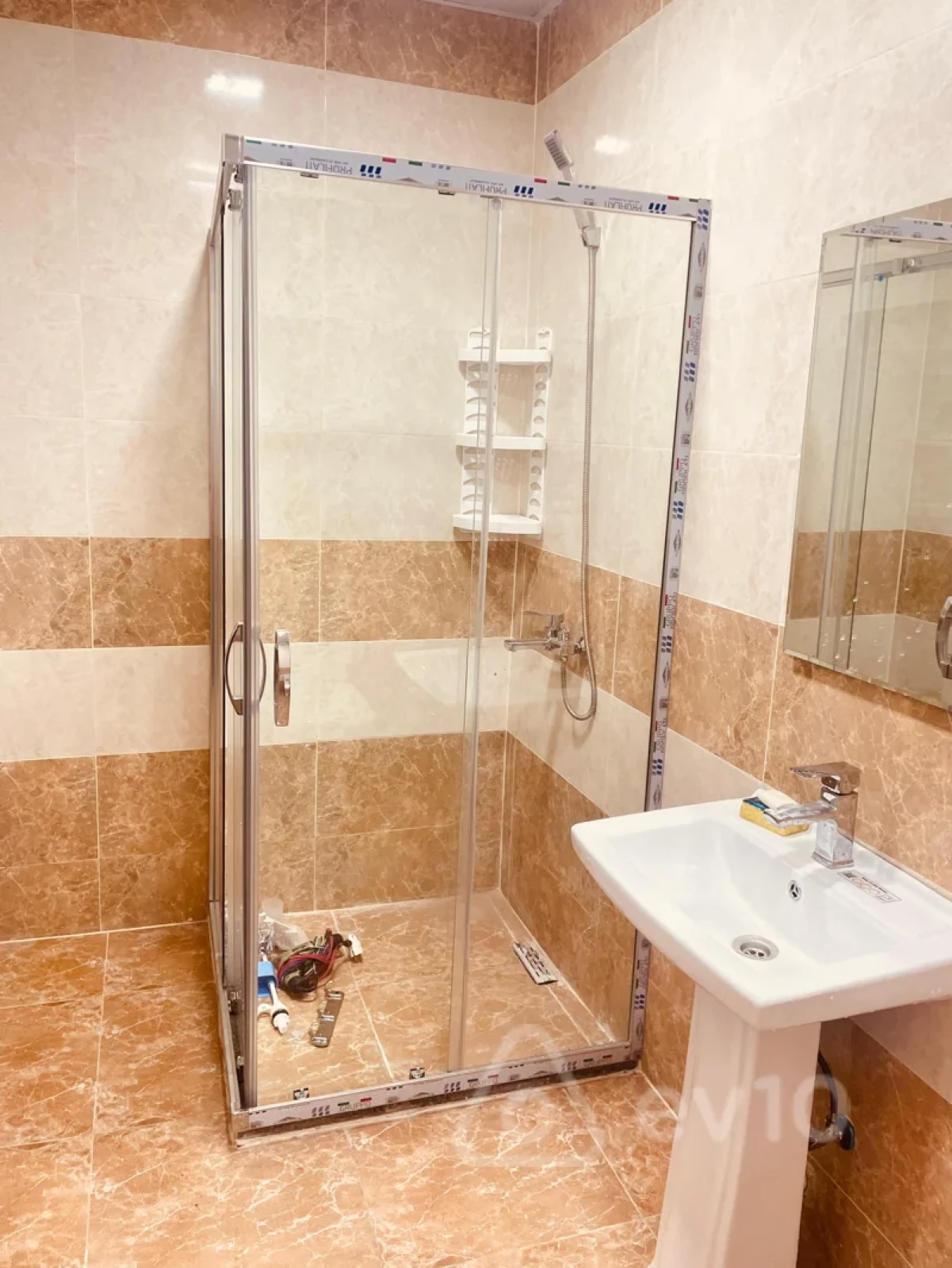 Kirayə verilir 2 otaqlı yeni tikili 70 m²