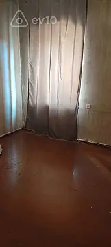 Kirayə verilir 3 otaqlı köhnə tikili 55 m²