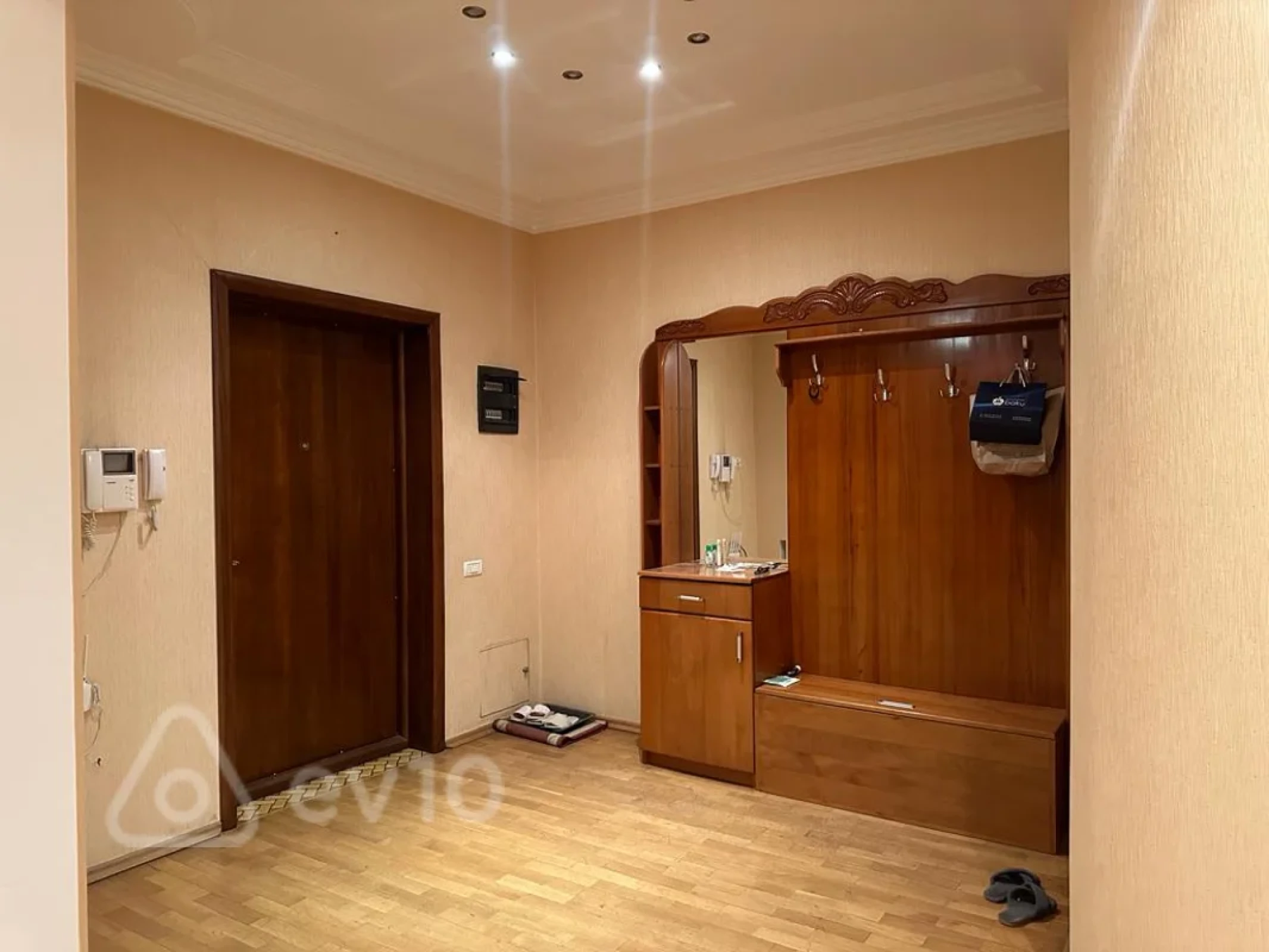 Kirayə verilir 3 otaqlı yeni tikili 148 m²