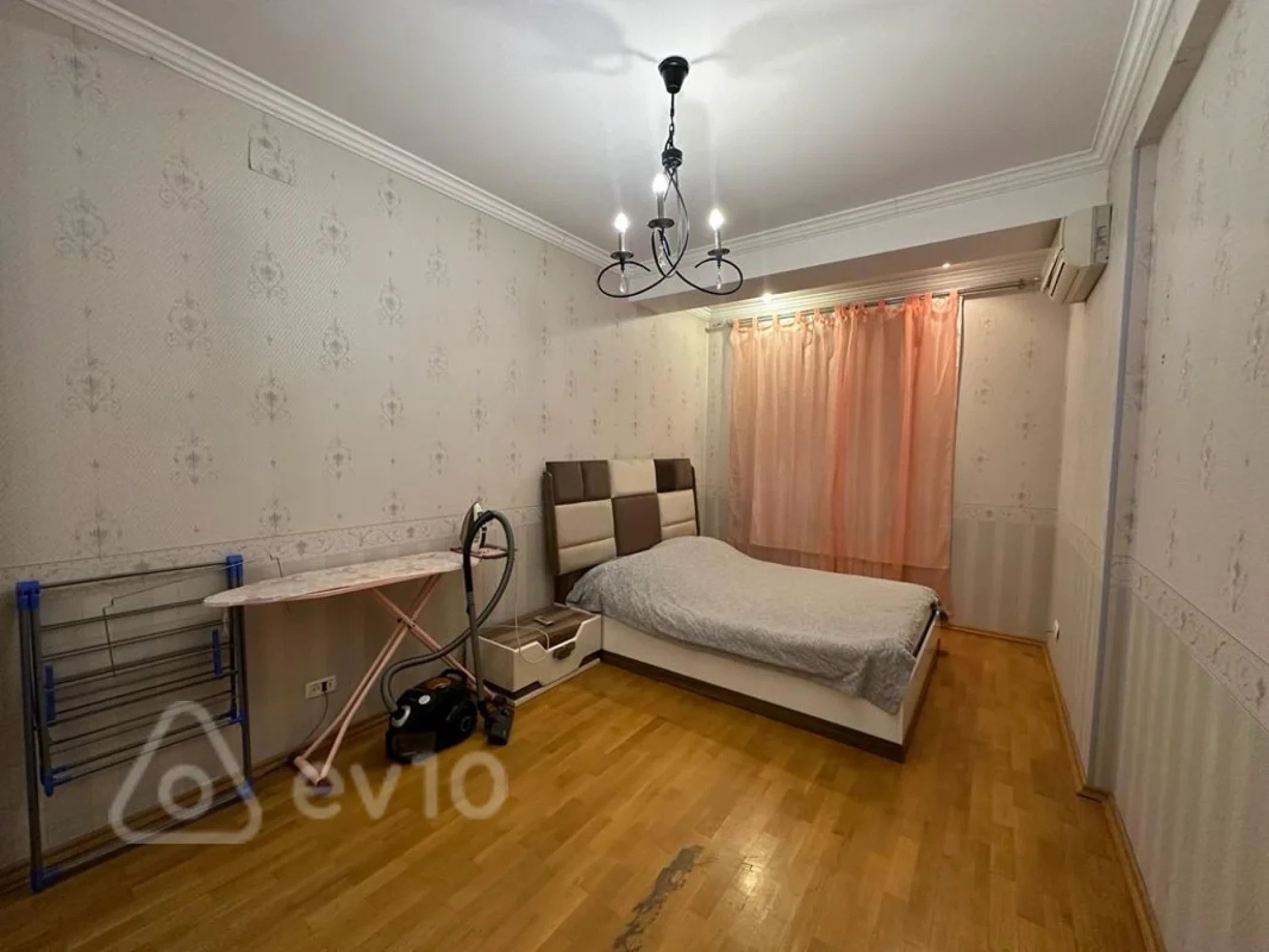 Kirayə verilir 3 otaqlı yeni tikili 148 m²