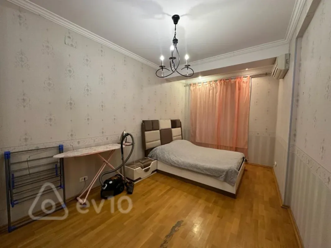 Kirayə verilir 3 otaqlı yeni tikili 148 m²