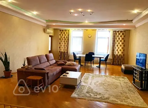 Kirayə verilir 3 otaqlı yeni tikili 148 m²