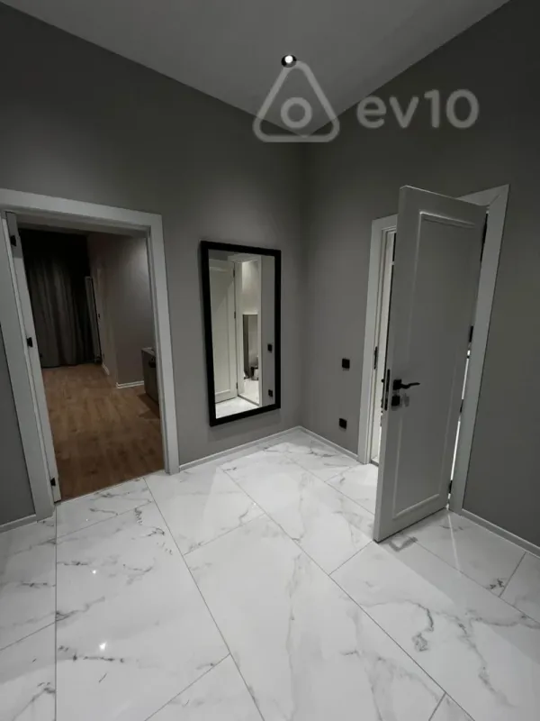 Kirayə verilir 2 otaqlı yeni tikili 72 m²